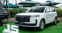 Xem ảnh thực tế Jaecoo J5 bản máy xăng tại Việt Nam: Có gì để cạnh tranh trong phân khúc SUV đô thị?
